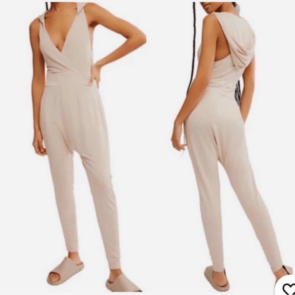 Free People Movement Hot Shot Sleeveless Racerback Cream Jumpsuit size L